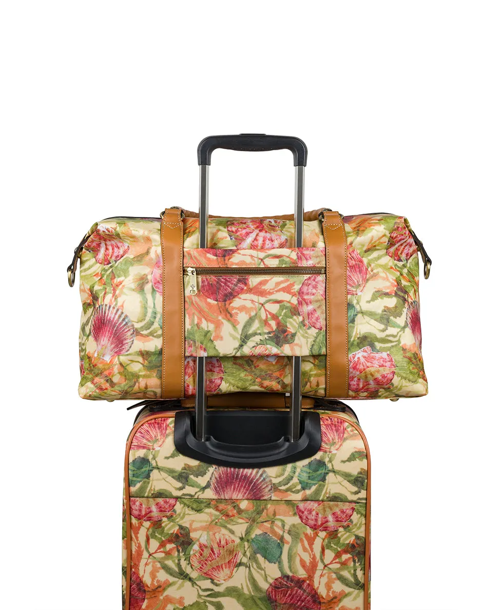 Cerasella Overnighter Duffel - Patina Coated Linen Canvas Seashells by the Seashore