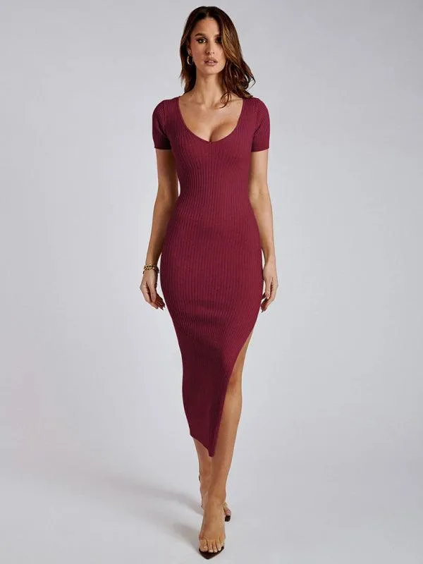 Chic Ribbed Midi Dress with Flirty Side Slits