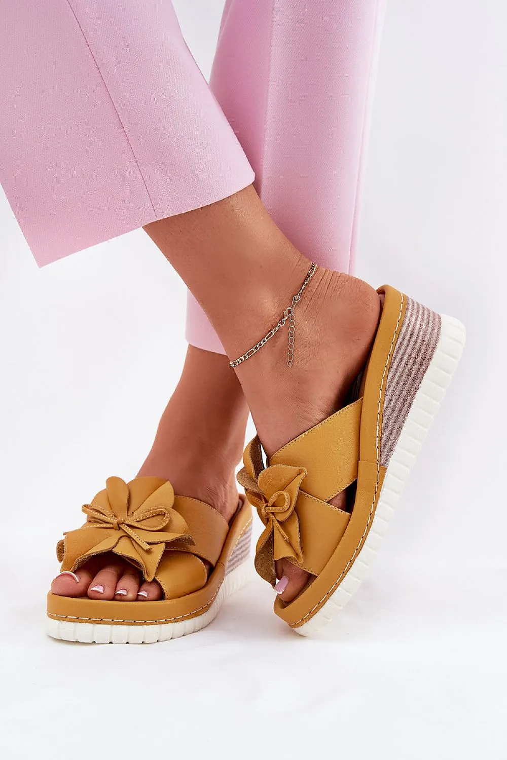 Flip-flops model 212351 Step in style