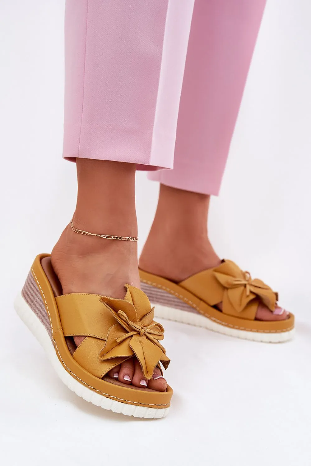 Flip-flops model 212351 Step in style
